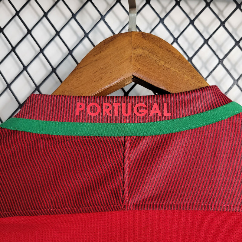 Camisola Portugal vermelha retrô 2016/17