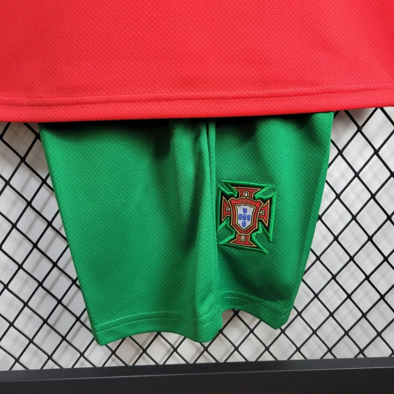 Conjunto infantil Portugal vermelho Home Euro 2024