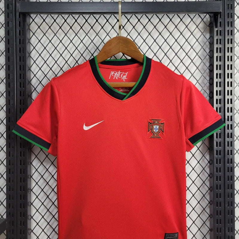 Conjunto infantil Portugal vermelho Home Euro 2024