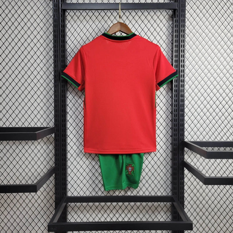 Conjunto infantil Portugal vermelho Home Euro 2024